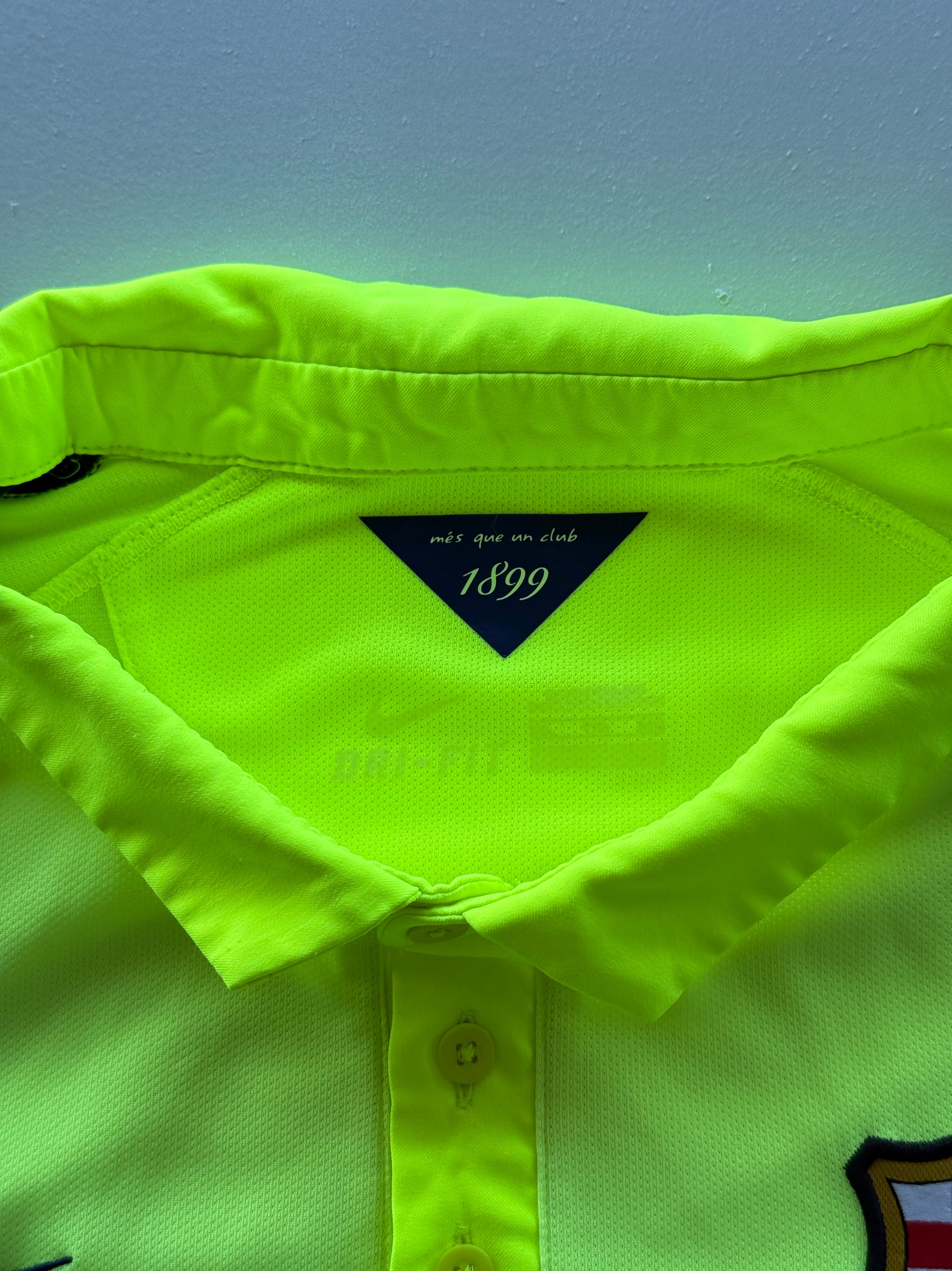 Nike FC Barcelona 2014 Away Vintage Football Shirt - XL