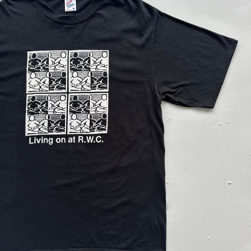 Black Yoga Poses Vintage 90's T-shirt - Large