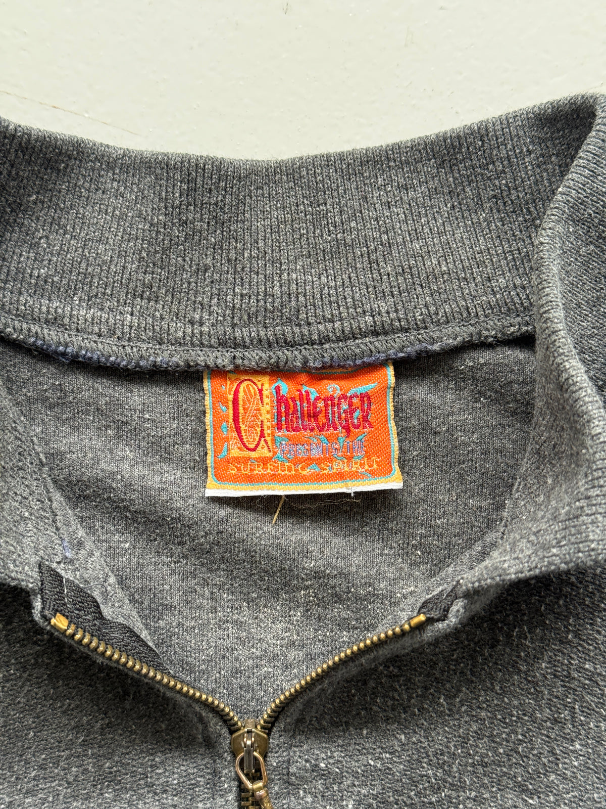 Challenger Surf Spot 90's Vintage Quarter Zip Sweatshirt - Medium