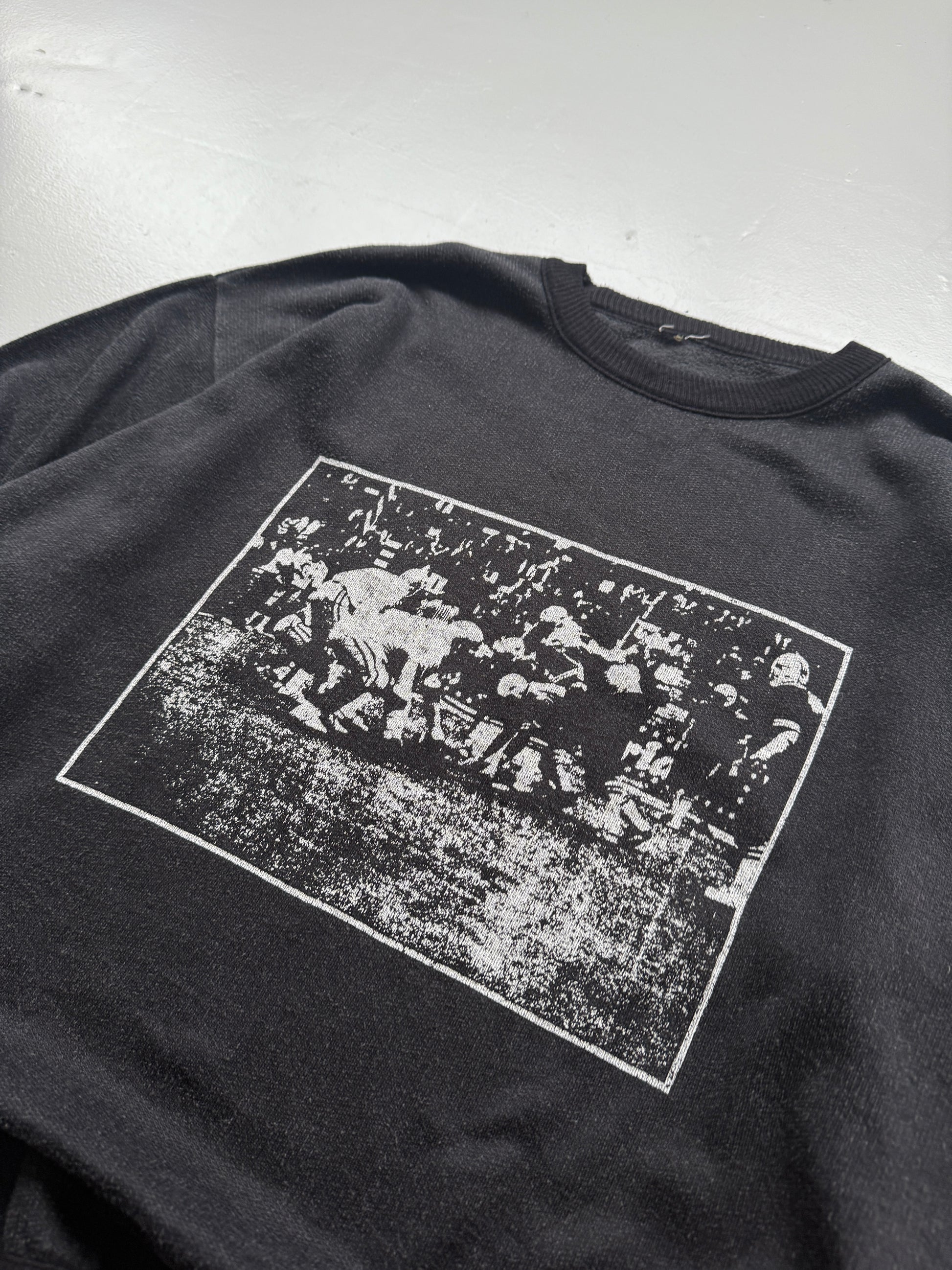 Black American Football 80's Vintage Graphic Sweatshirt Jumper - Large