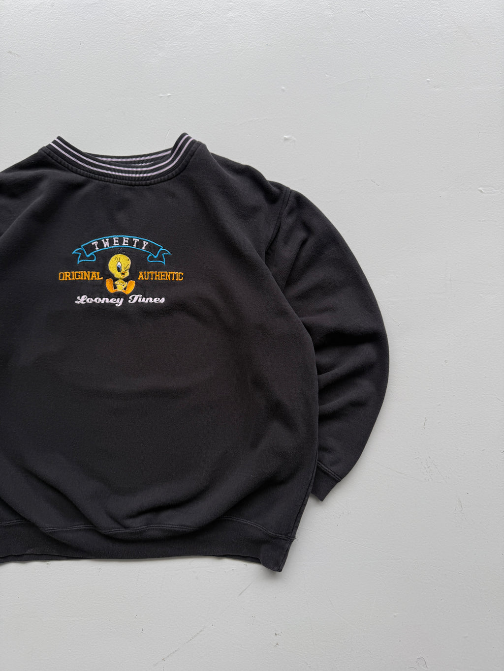 Looney Tunes Tweety Original Authentic Y2K Vintage Sweatshirt - Medium