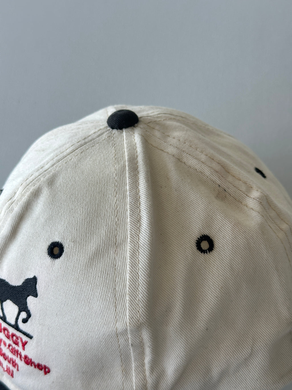 White / Black Black Buggy Restaurant 90's Vintage SnapBack Trucker Cap