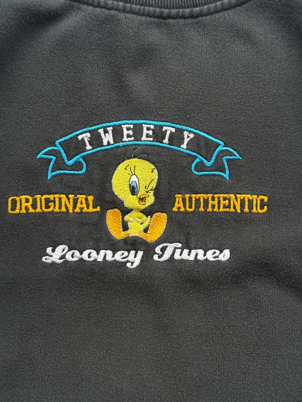 Looney Tunes Tweety Original Authentic Y2K Vintage Sweatshirt - Medium