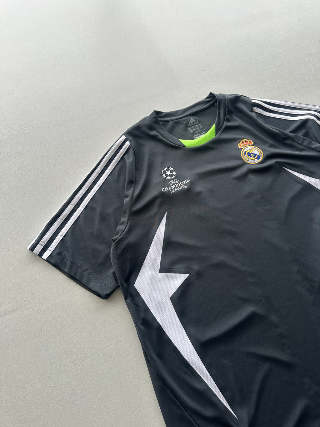 Adidas Real Madrid UCL Training 00's Vintage Football Shirt - Large
