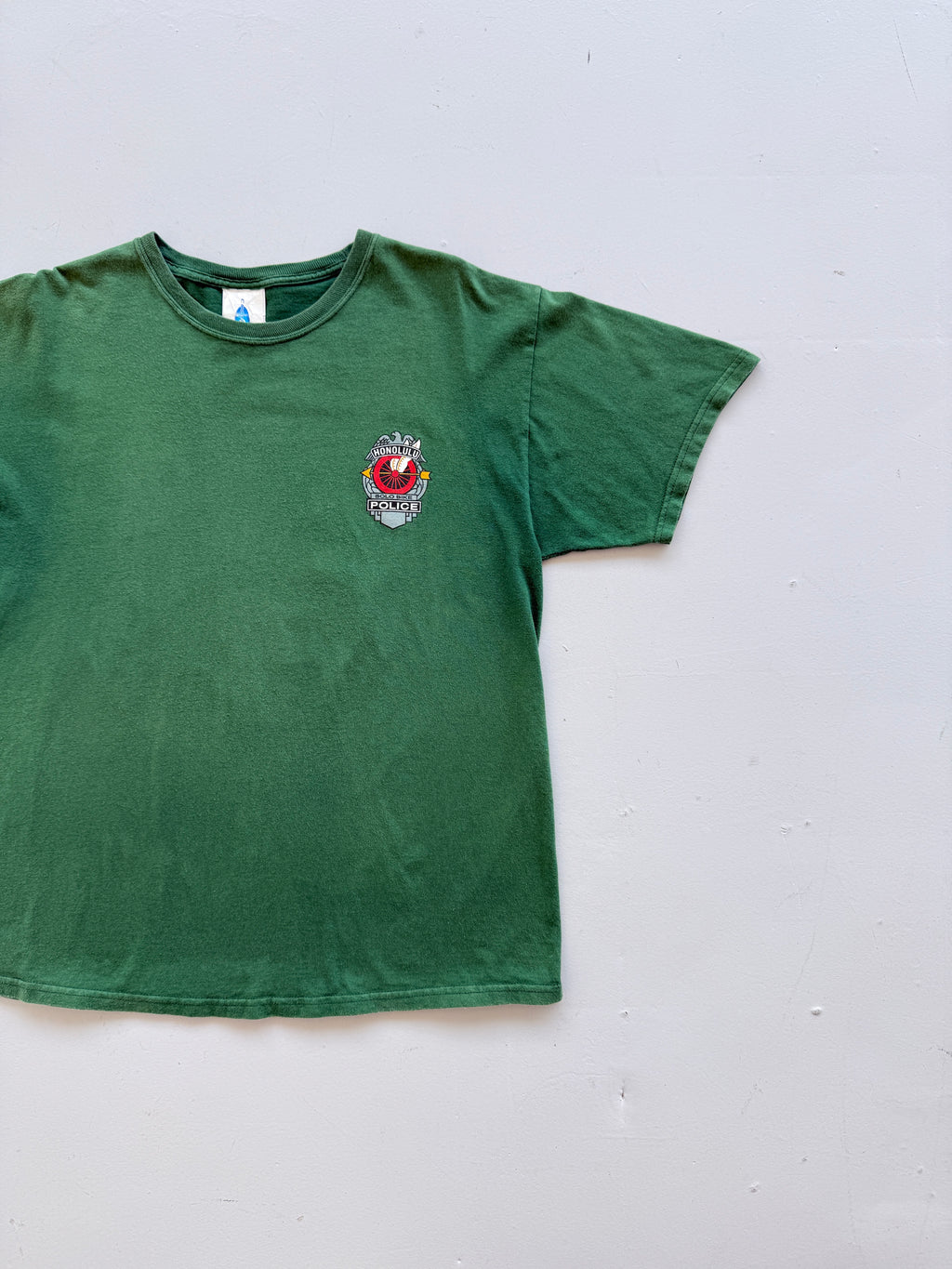 Green Honolulu Police 00's Vintage Graphic T-Shirt - Medium