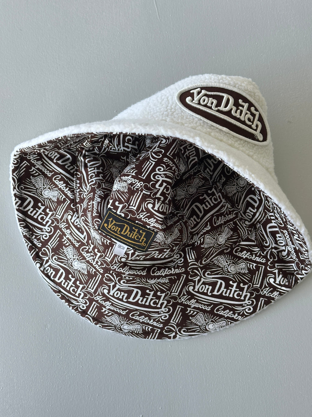 White Von Dutch Y2K Vintage Sherpa Bucket Hat