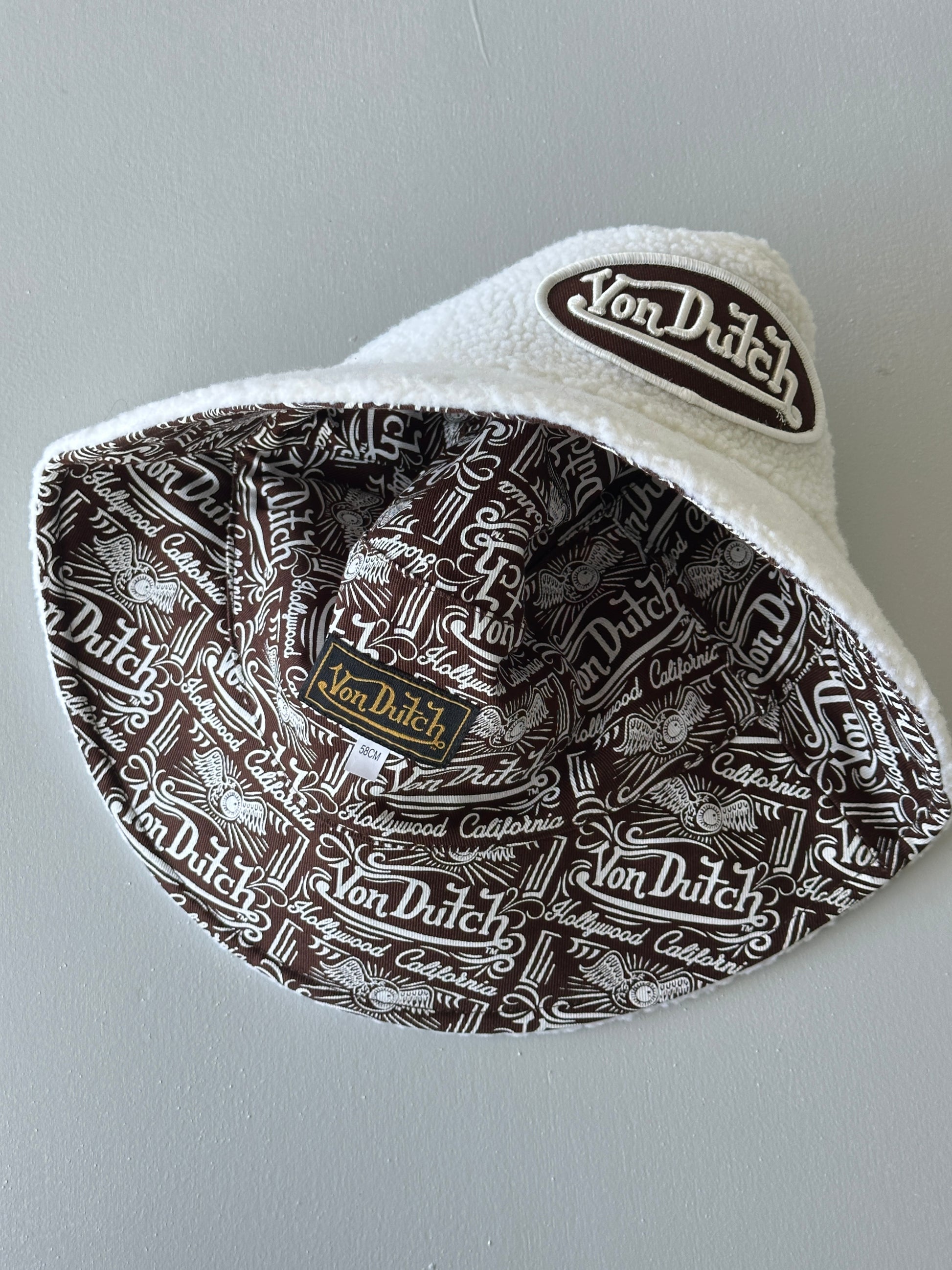 White Von Dutch Y2K Vintage Sherpa Bucket Hat