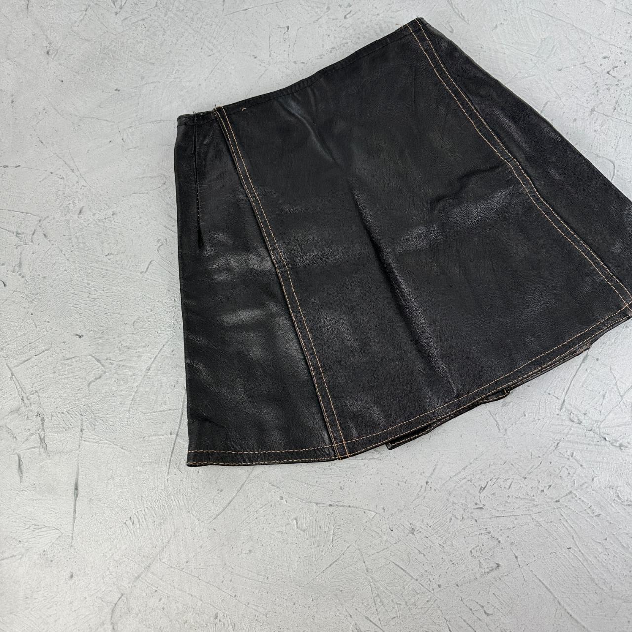 Womens Y2K Pleather Mini Skirt - 22” x 15” XXS Size 4