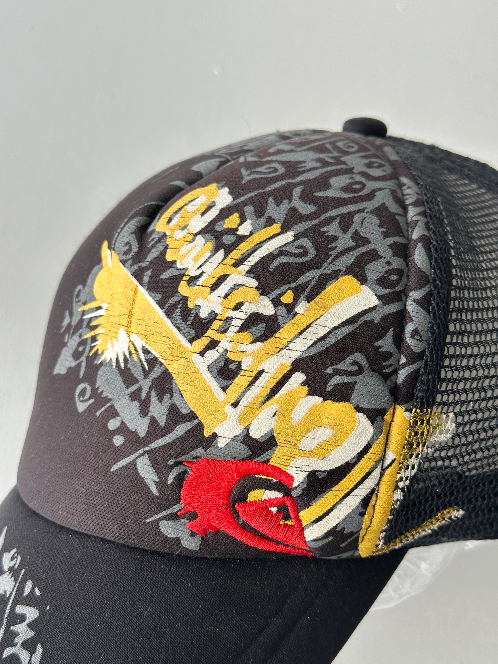 Quiksilver Foam and Mesh Y2K Vintage SnapBack Trucker Cap