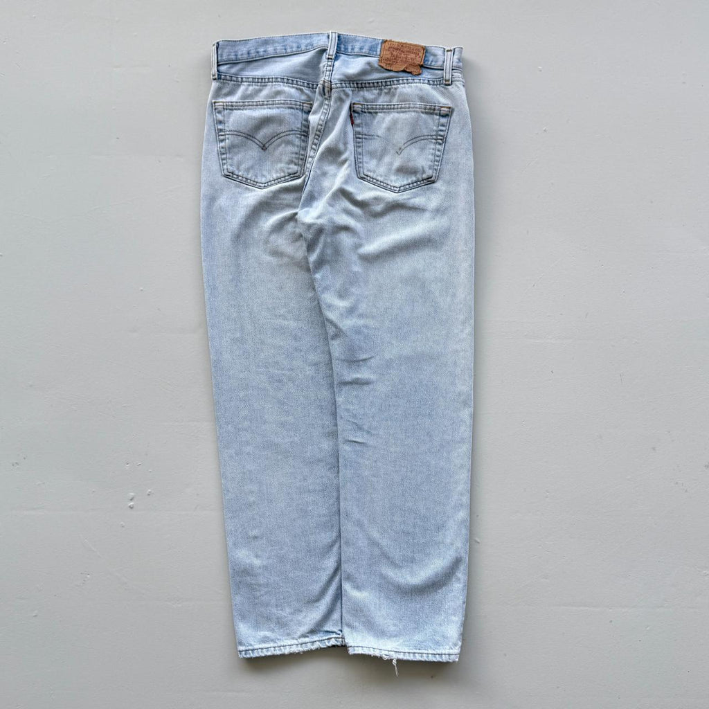 Light Blue Levi's 501 Denim Straight Leg 90's Vintage Jeans - 33” x 30”