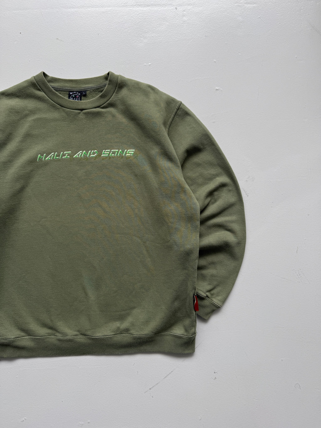 Maui and Sons Shark Racer Graphic 90's Vintage Sweatshirt - Large