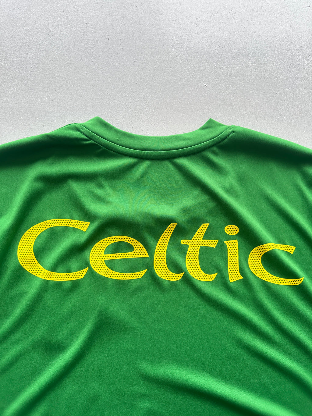 Nike Celtic FC Carling Sponsor 00's Vintage Training Football Shirt - Medium