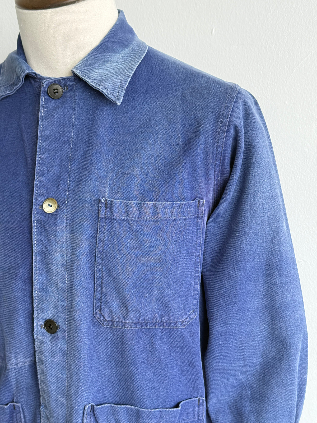 Thrashed Blue French 1950s/60s Vintage Workwear Chore Jacket CH533 - XS