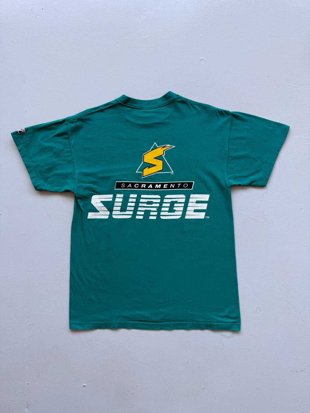Teal Sacramento Surge 90's Vintage American Football Graphic Pocket T-Shirt - Me