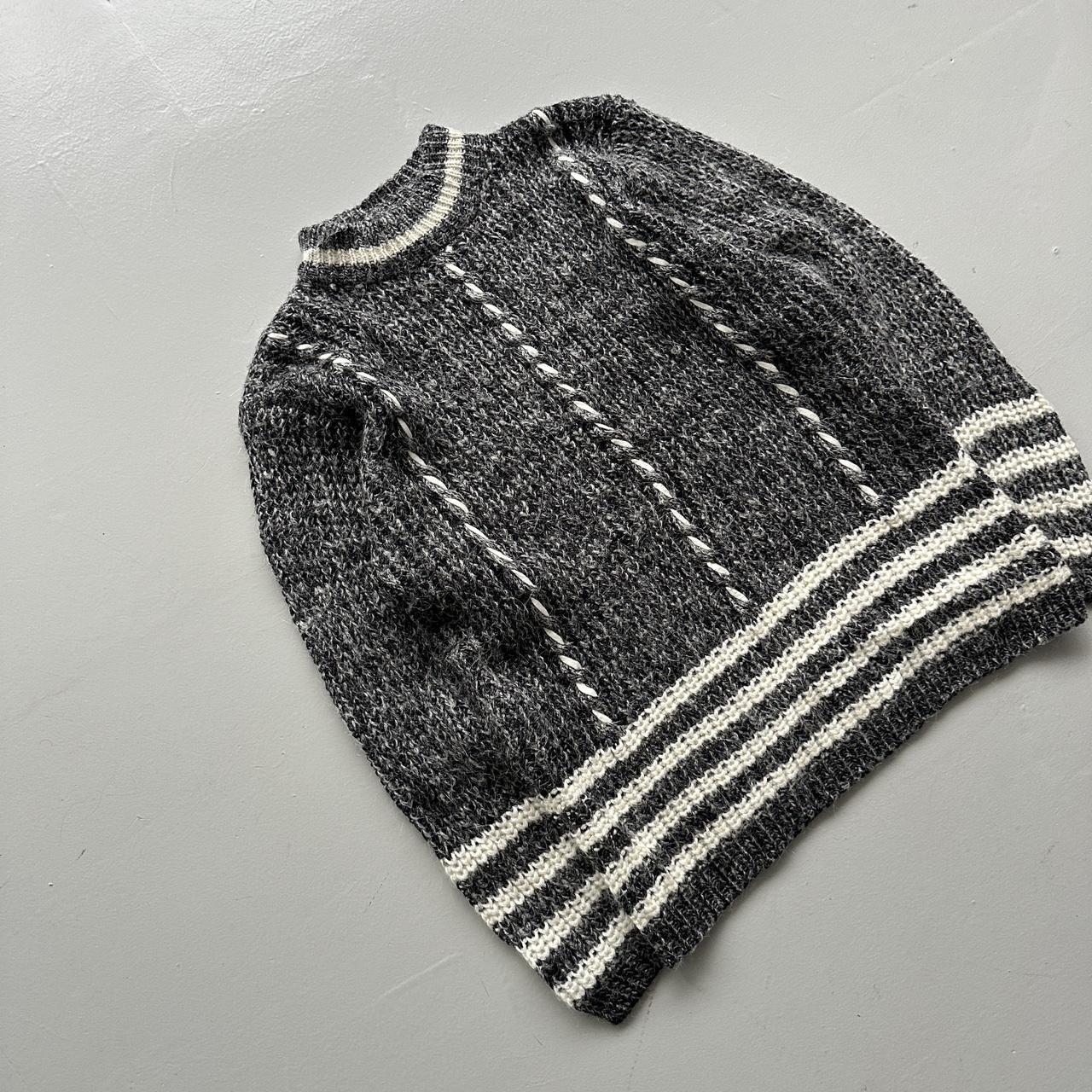 Grey Patterned Hand Knit Vintage Woollen Jumper - Medium