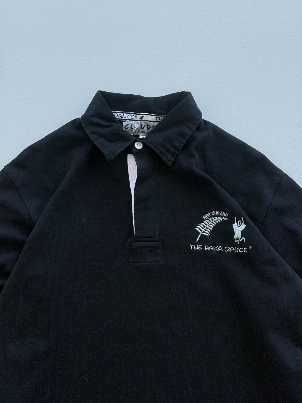 Black New Zealand Rugby 00's Vintage Haka Dance Graphic Polo Shirt - Medium