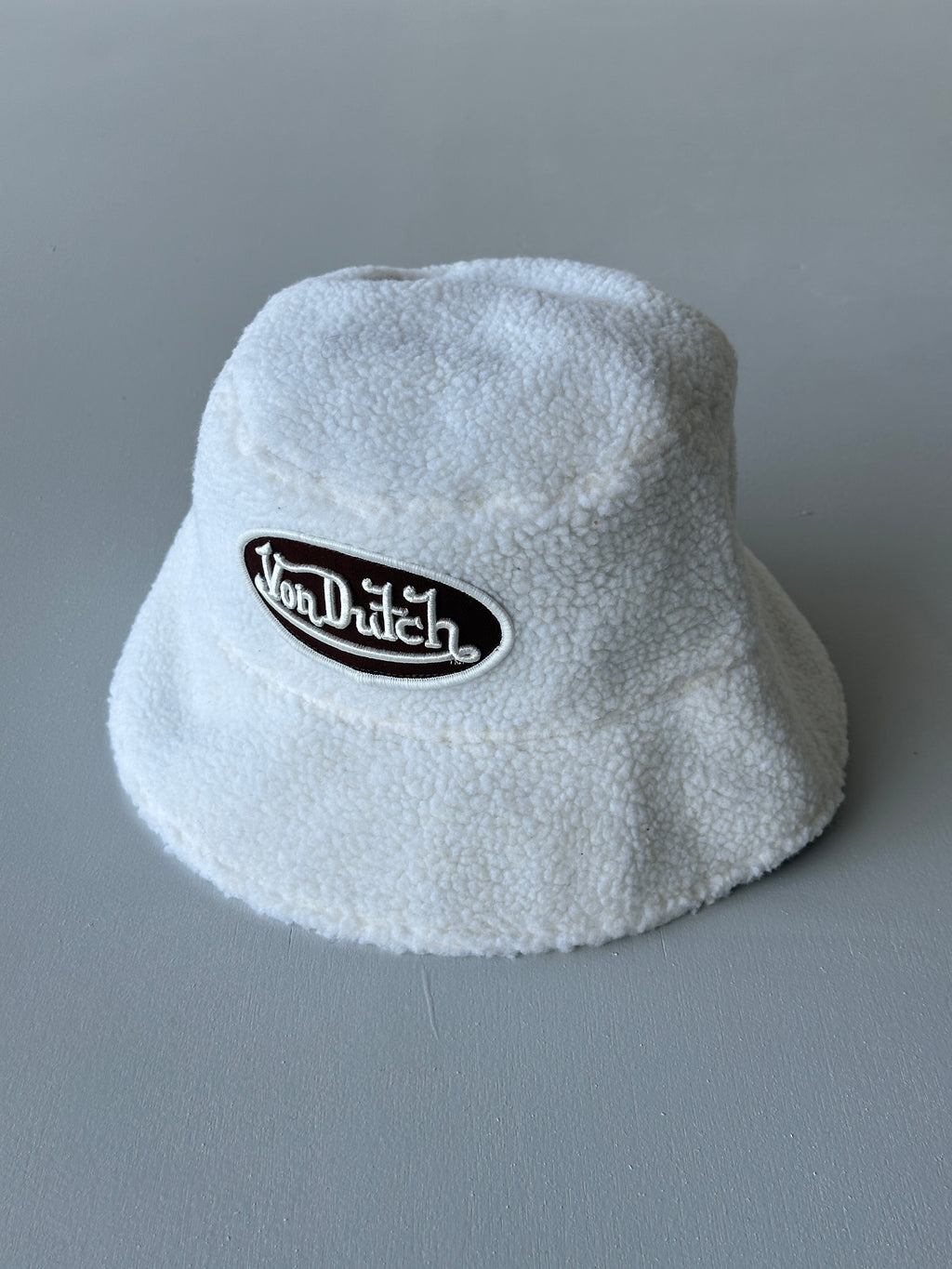 White Von Dutch Y2K Vintage Sherpa Bucket Hat
