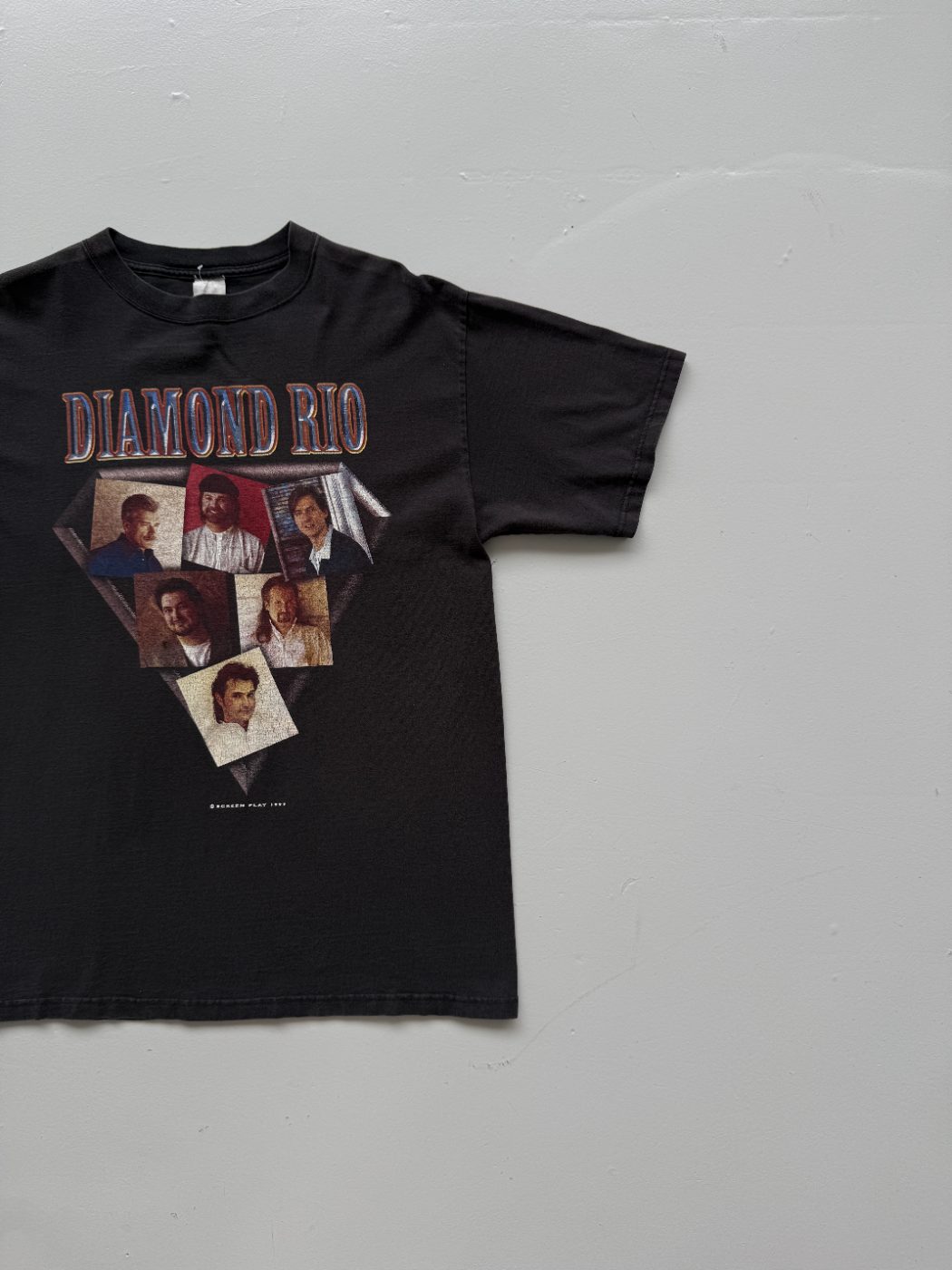 Diamond Rio 1999 Tour Vintage Graphic T-Shirt - Large