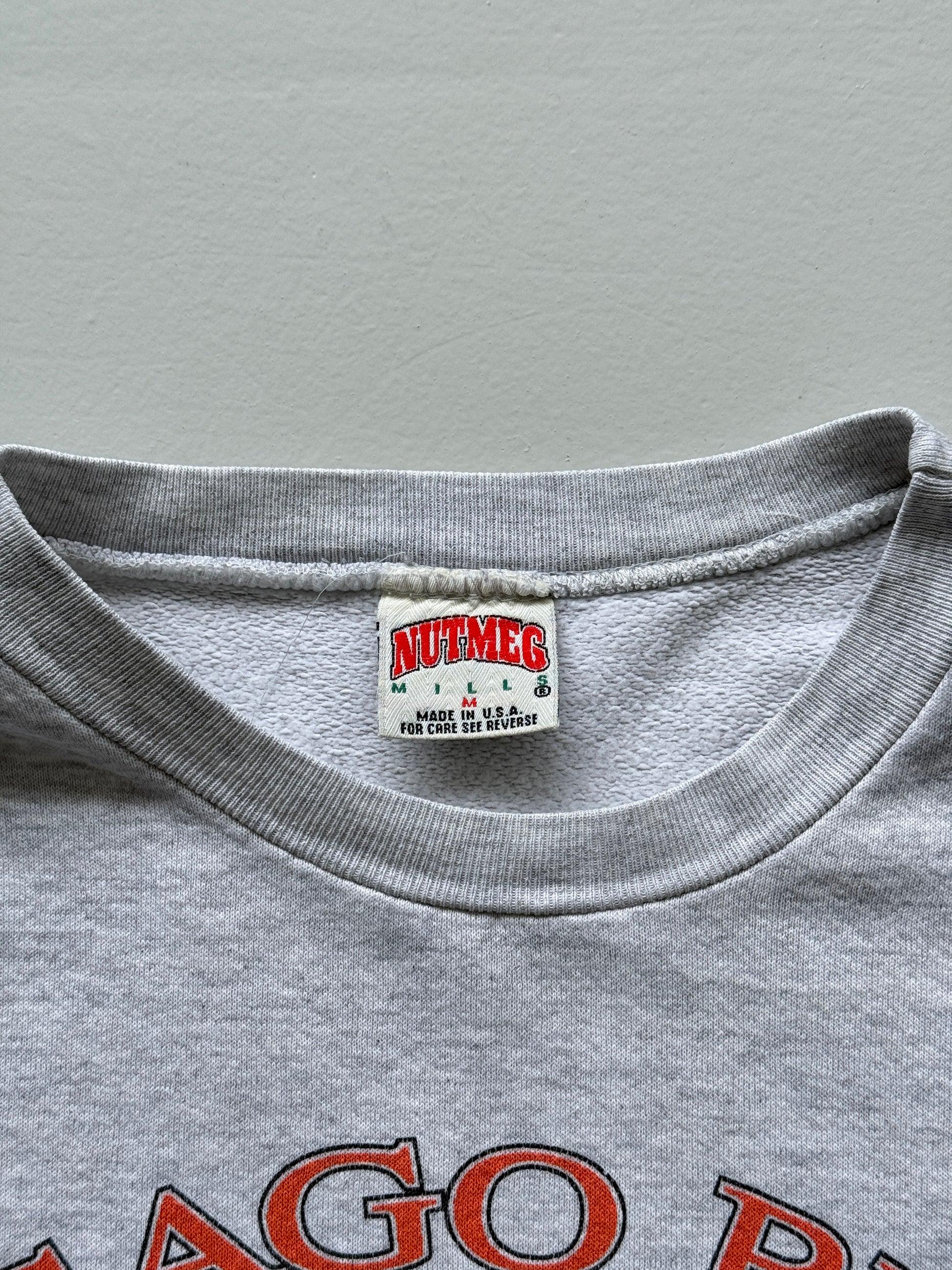 Grey Chicago Bulls 90's Vintage NBA Nutmeg Graphic Sweatshirt- Medium