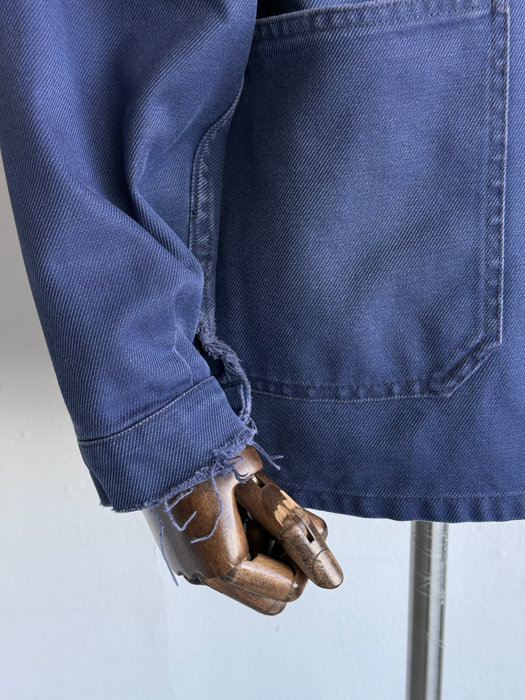 Thrashed Blue French Vintage Workwear Chore Jacket CH428 - Medium