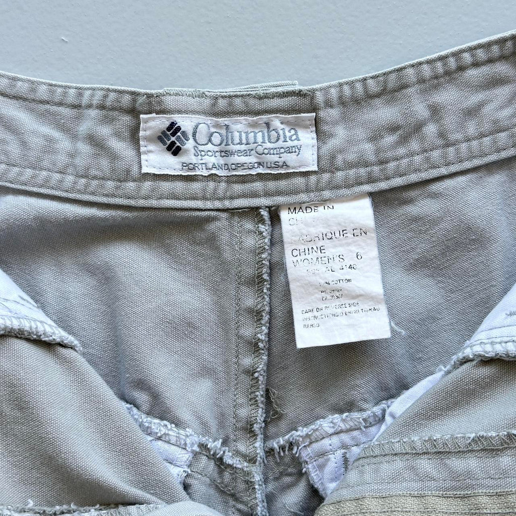 Columbia Cotton 00s Technical Shorts - Size 6 24"