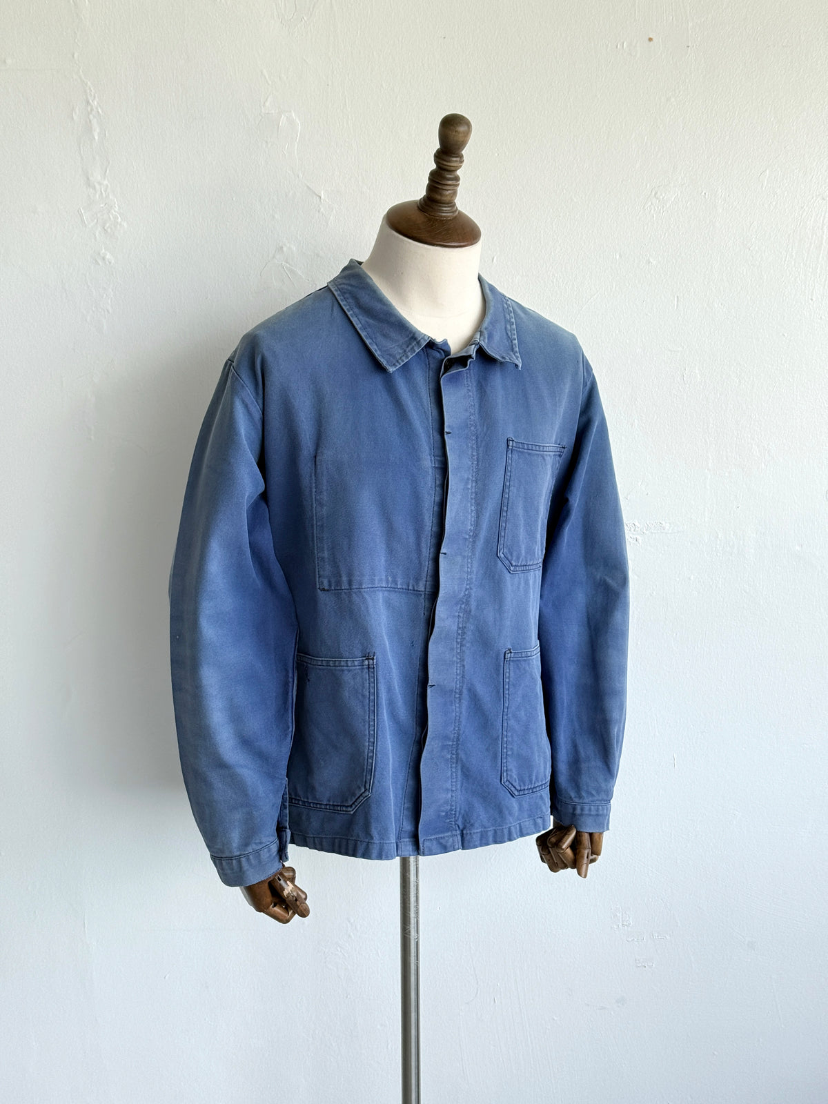 Faded Blue French 1950s/60s Vintage Workwear Chore Jacket CH486 - Medium