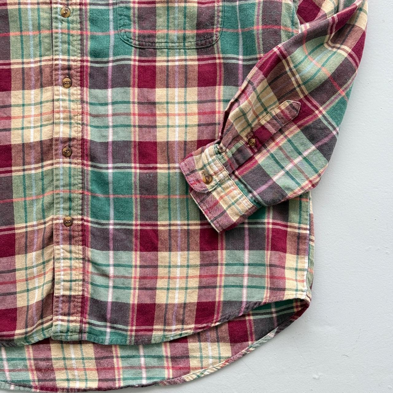 Green and Red Checkered Long Sleeve 90s Vintage Flannel Shirt - Large