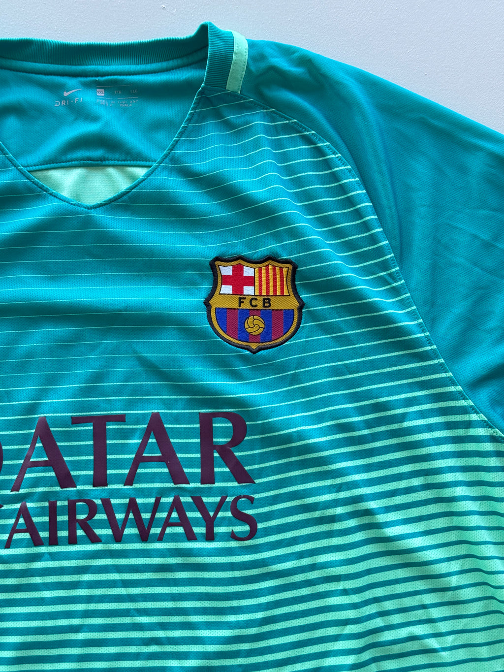 Nike FC Barcelona 2016-17 Third Vintage Football Shirt - XL