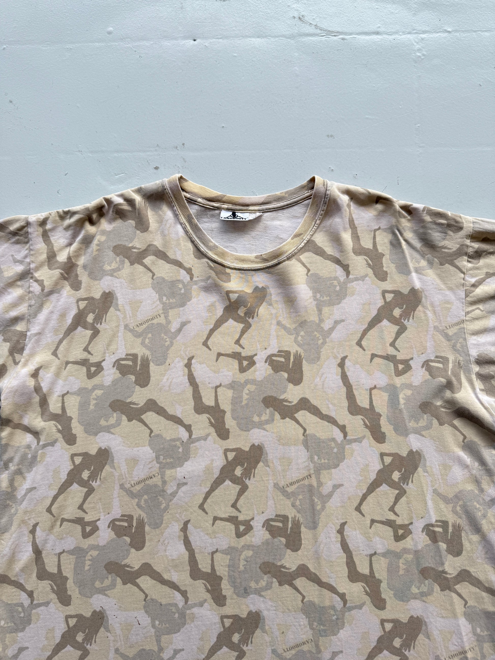 Camo Novelty Nude Silhouette 00's Camouflage T-Shirt - XL