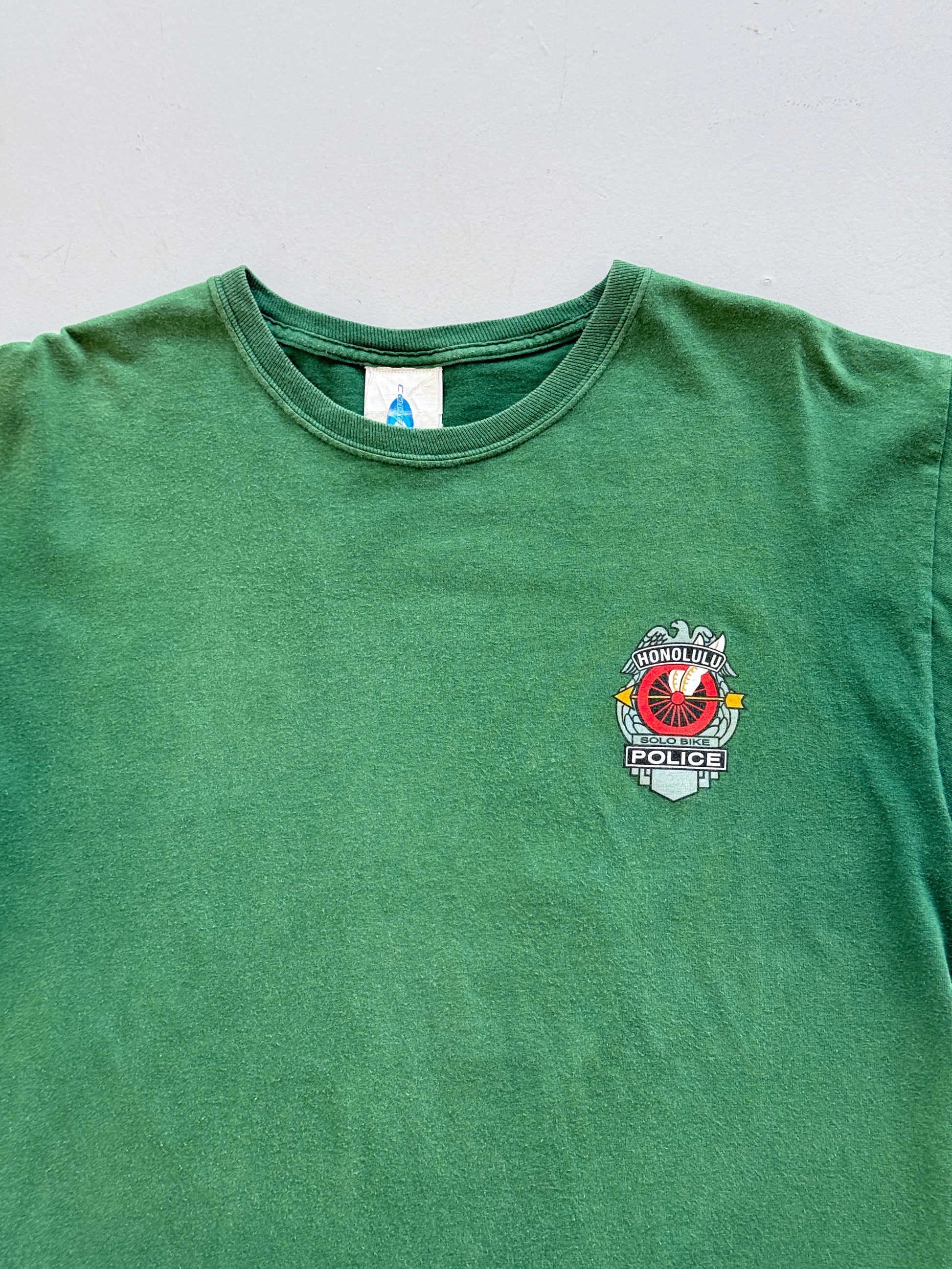 Green Honolulu Police 00's Vintage Graphic T-Shirt - Medium