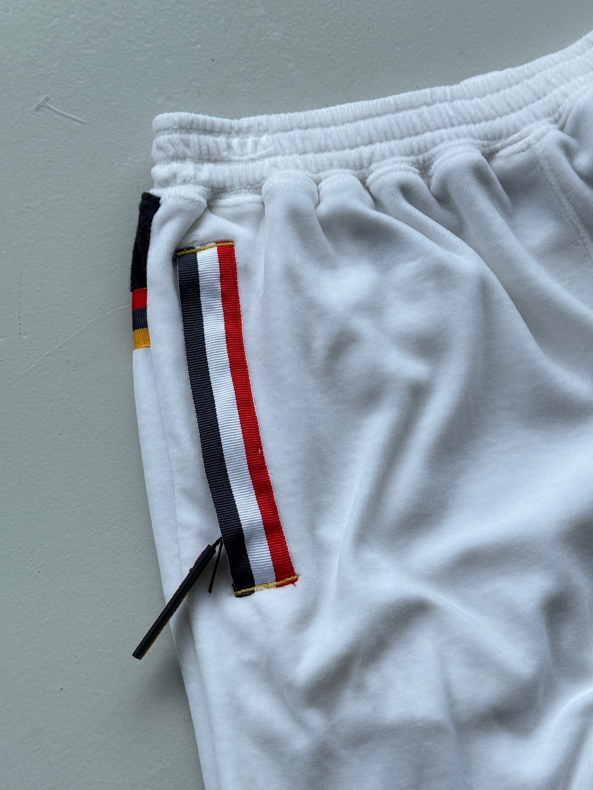 White Rocawear 00's Vintage Y2K Velvet Sweat Pants - Medium
