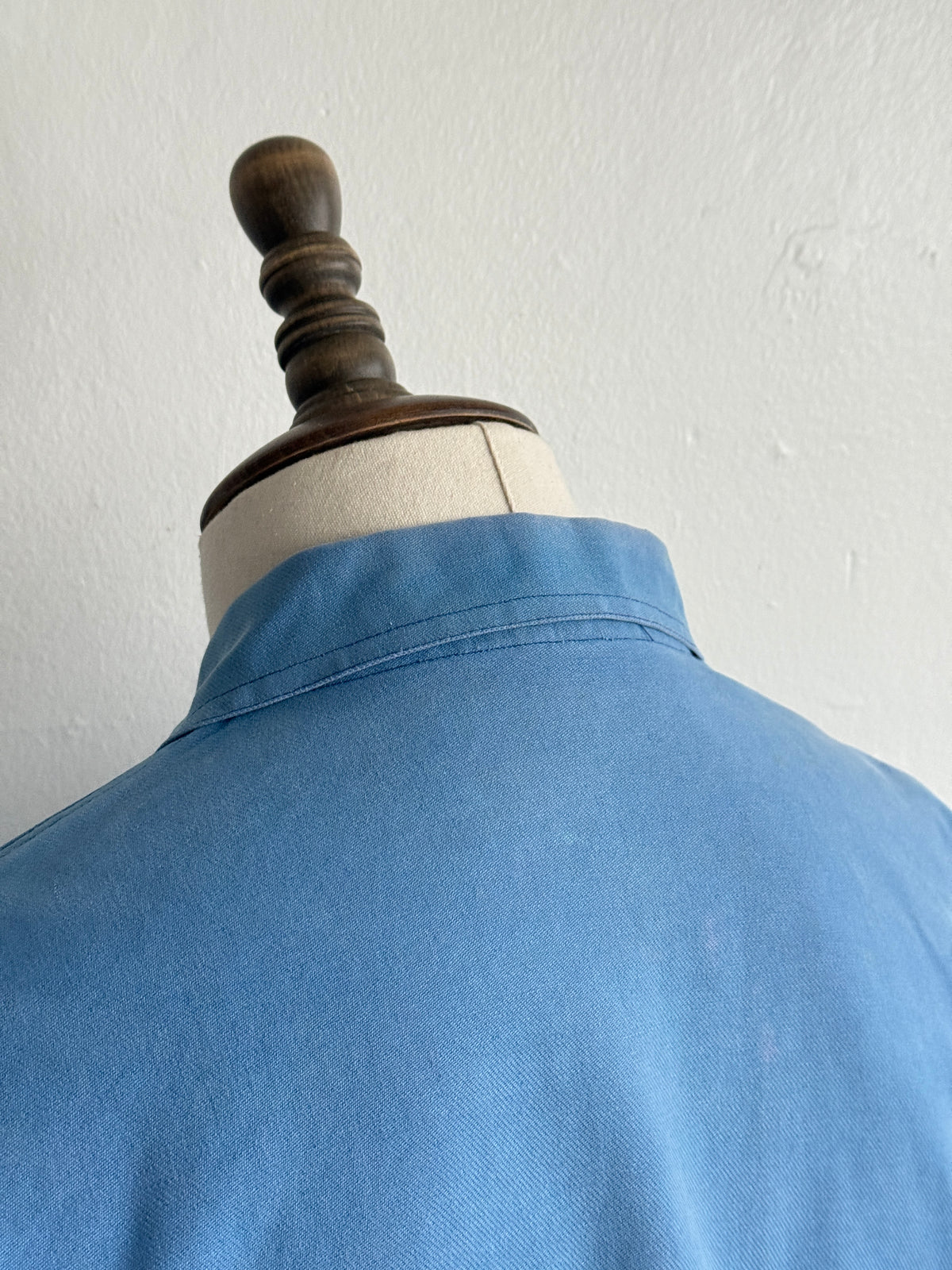 Thrashed Blue French 1970's Vintage Workwear Chore Jacket CH550 - Medium