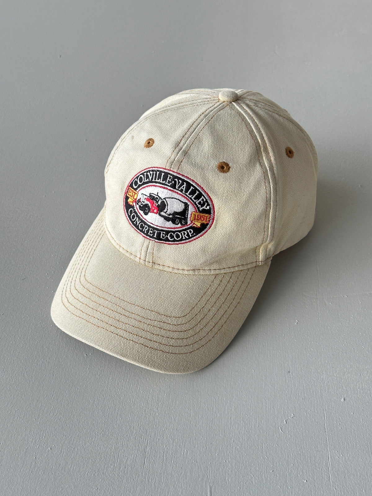 Cream Colville Valley Concrete Corp 90's Vintage SnapBack Trucker Cap