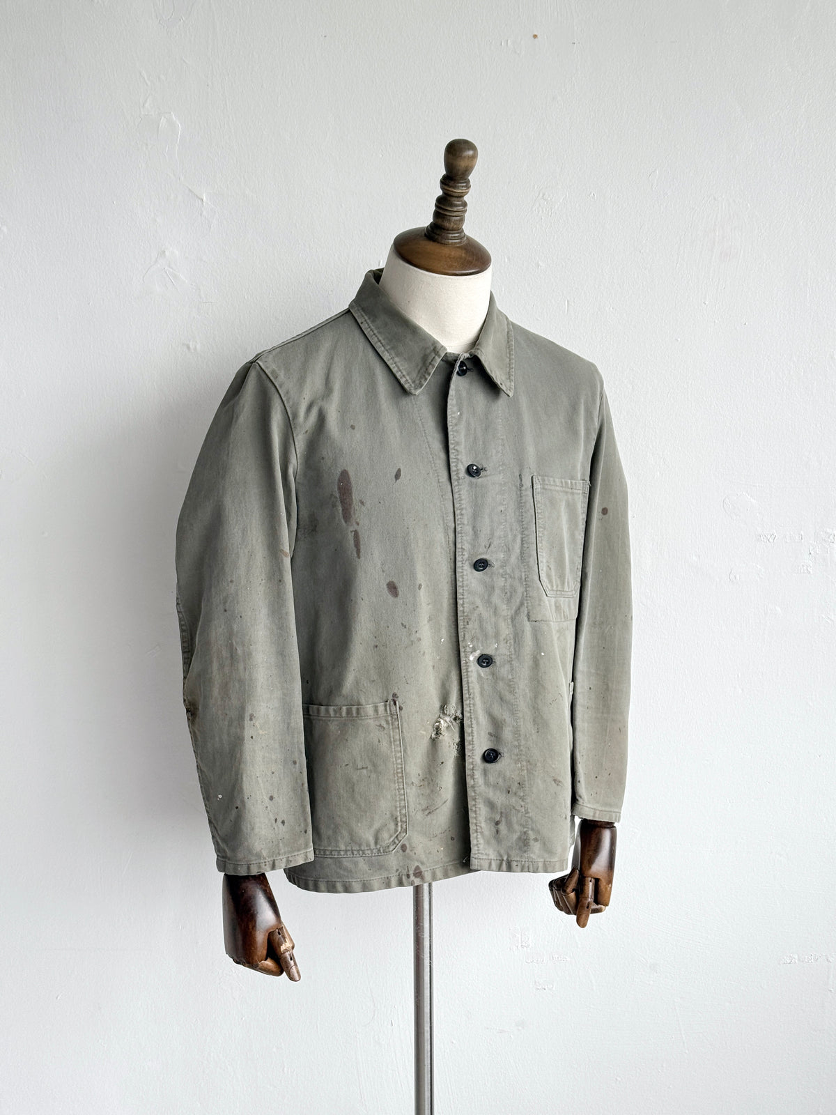 Thrashed Olive Green French 1950s/60s Vintage Chore Jacket CH560