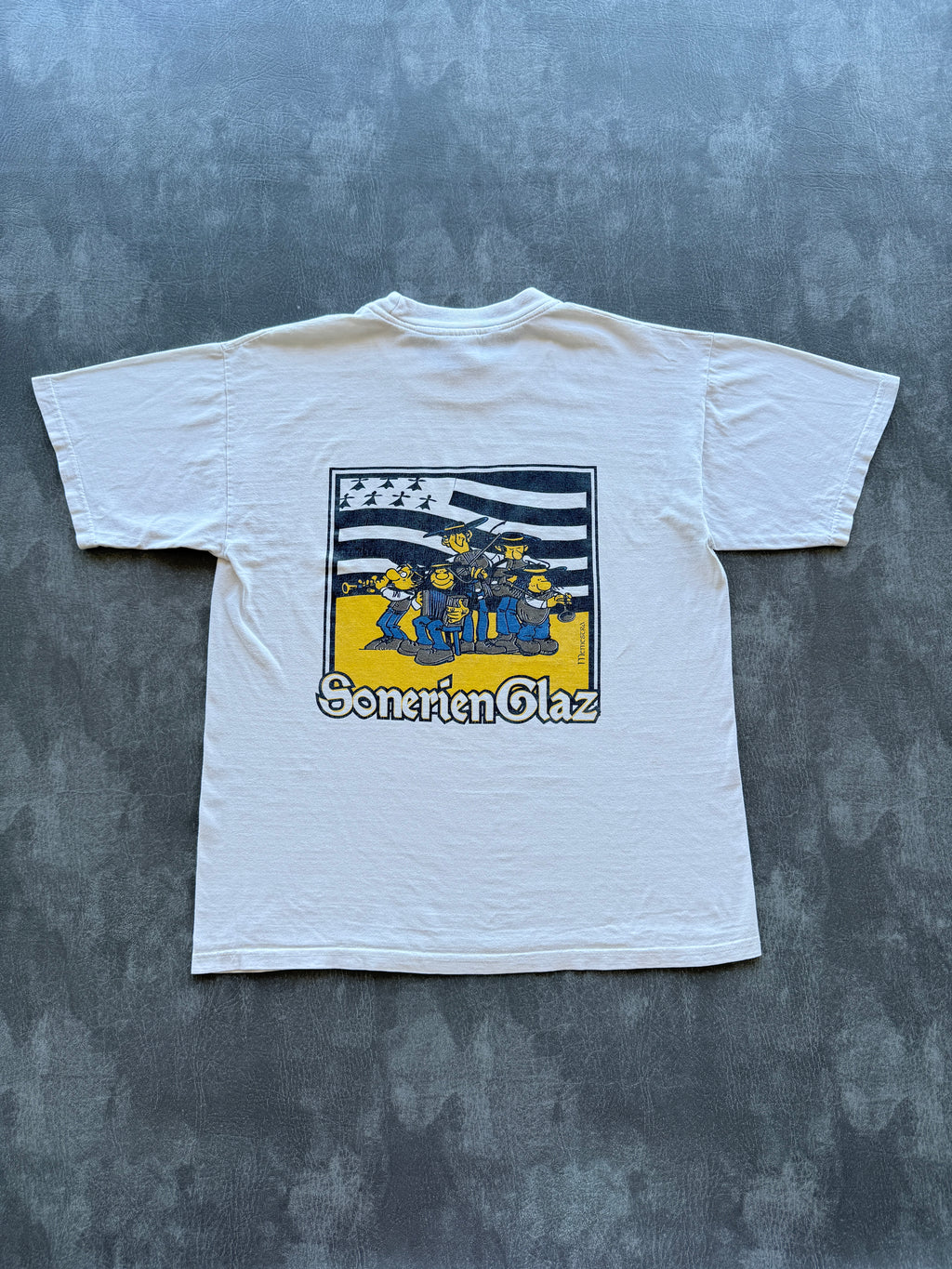 White Sonerien Glaz Breton Folk Band Vintage Graphic T-Shirt - Small