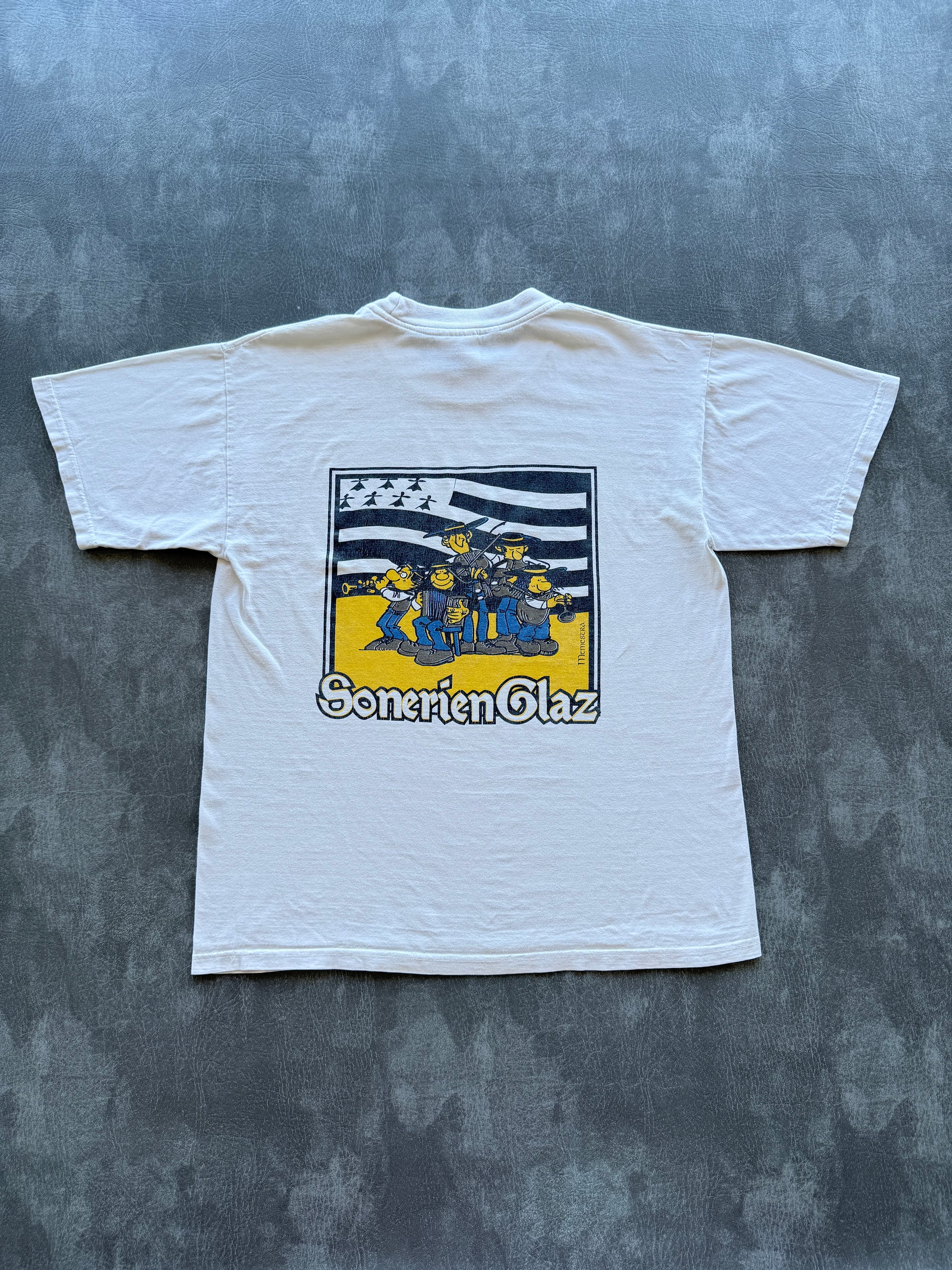 White Sonerien Glaz Breton Folk Band Vintage Graphic T-Shirt - Small