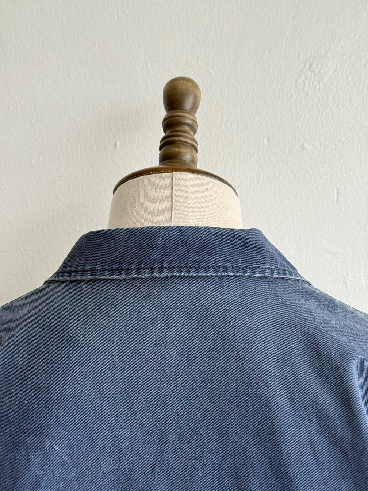 Faded Blue Italian Made 90's Vintage Workwear Chore Jacket CH450 - Medium