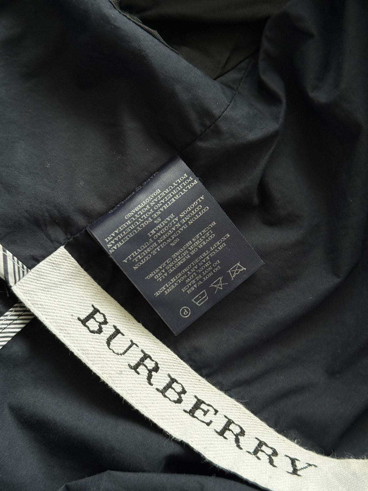 Burberry London Made in England Vintage Trench Coat - Medium