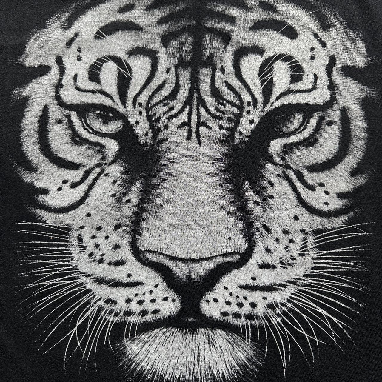 Black Tiger 90s Vintage T-shirt - Medium