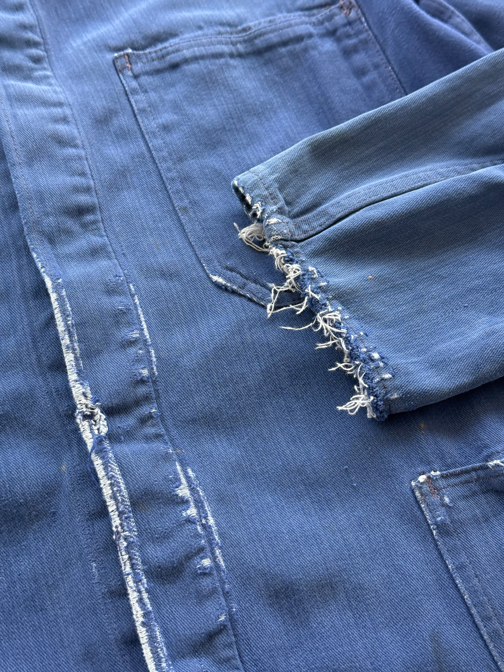 Thrashed Blue French Vintage Workwear Chore Jacket CH364 - Small