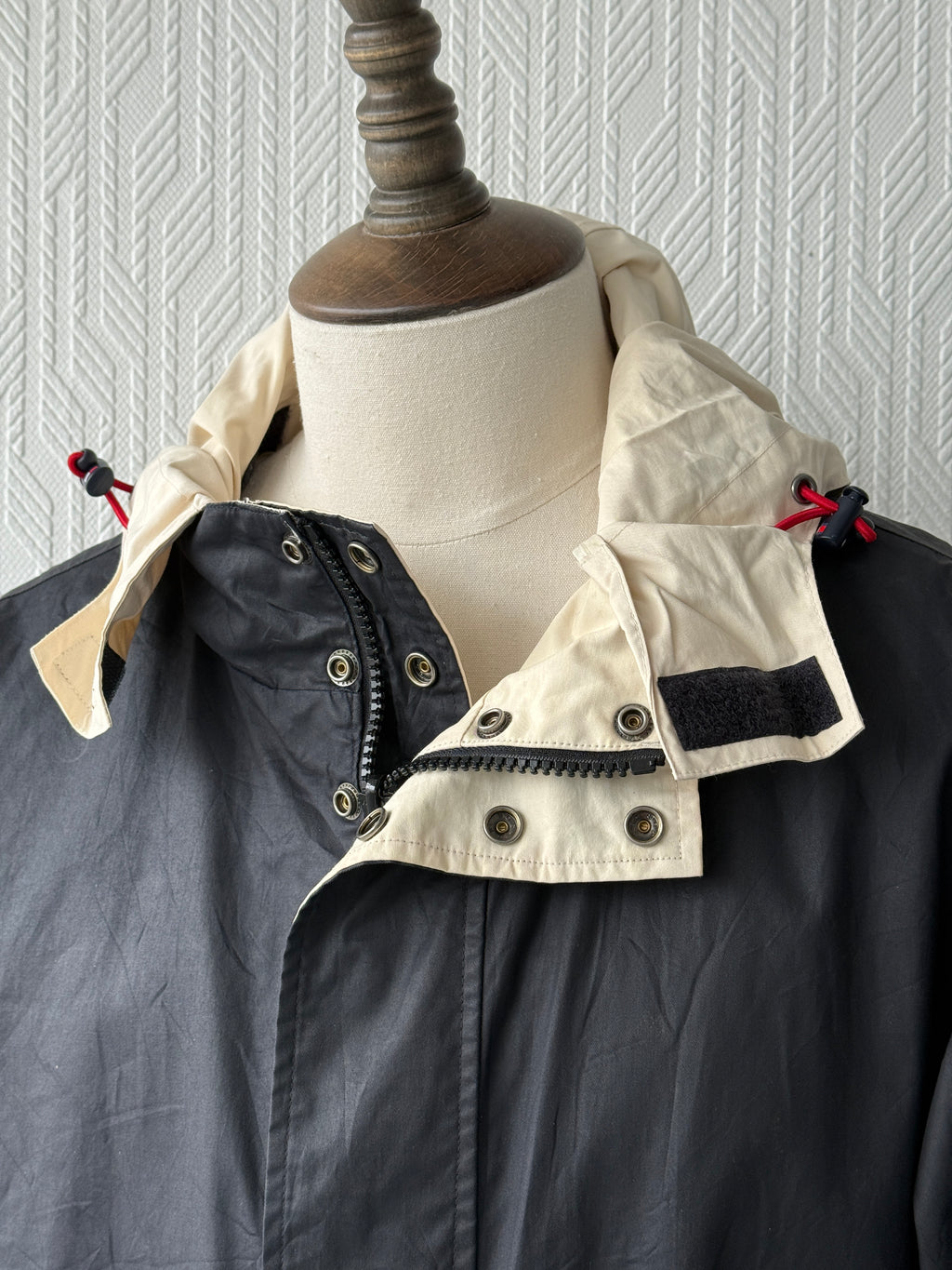 Black / Cream Reversible Tommy Hilfiger 00's Vintage Deck Jacket - Large