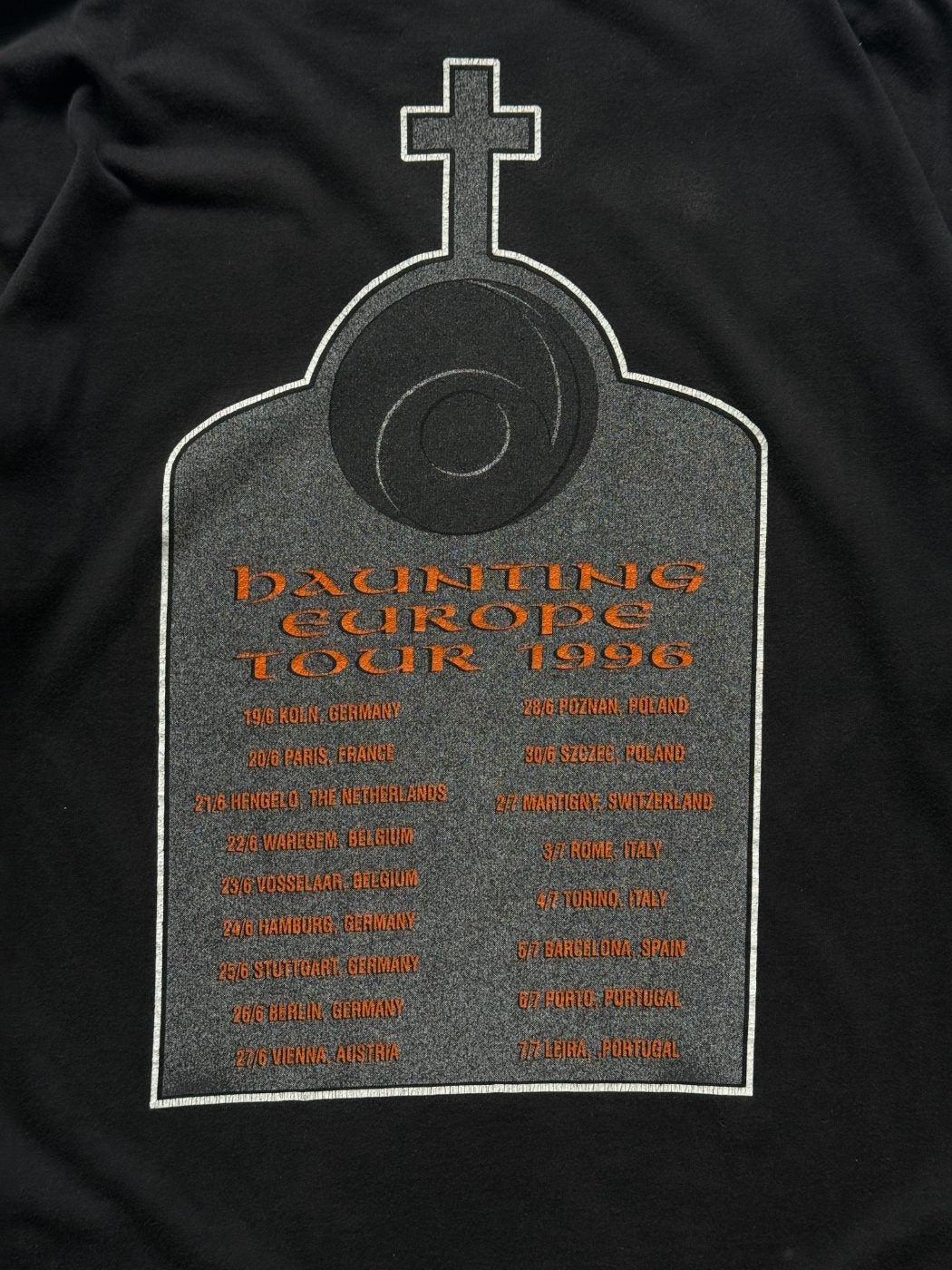 Six Feet Under Haunting Europe Tour 1996 Vintage Long Sleeve Band T-Shirt - Larg