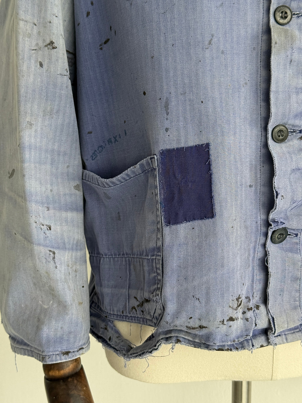 Thrashed Blue Herringbone 60's French Vintage Workwear Chore Jacket CH382 - Smal