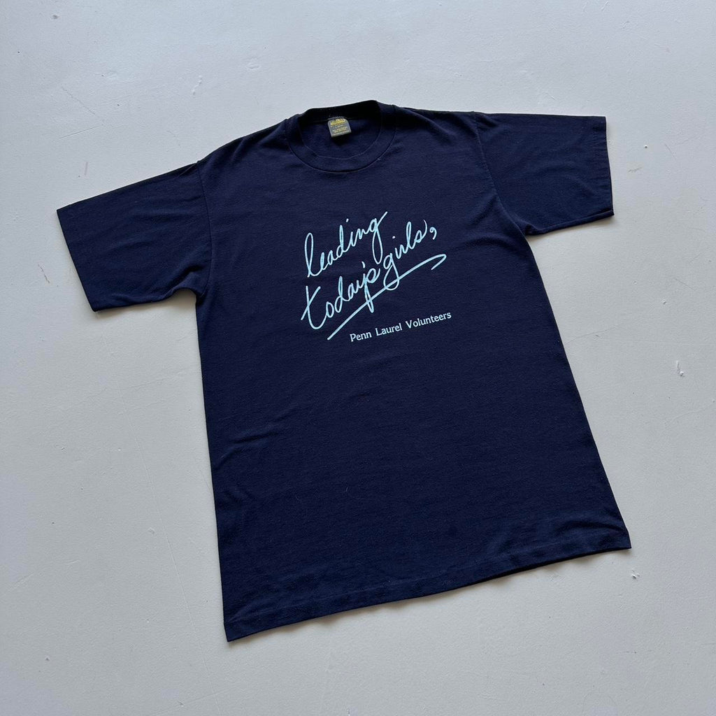 Navy Girl Scouts 90s Vintage T-shirt - Medium