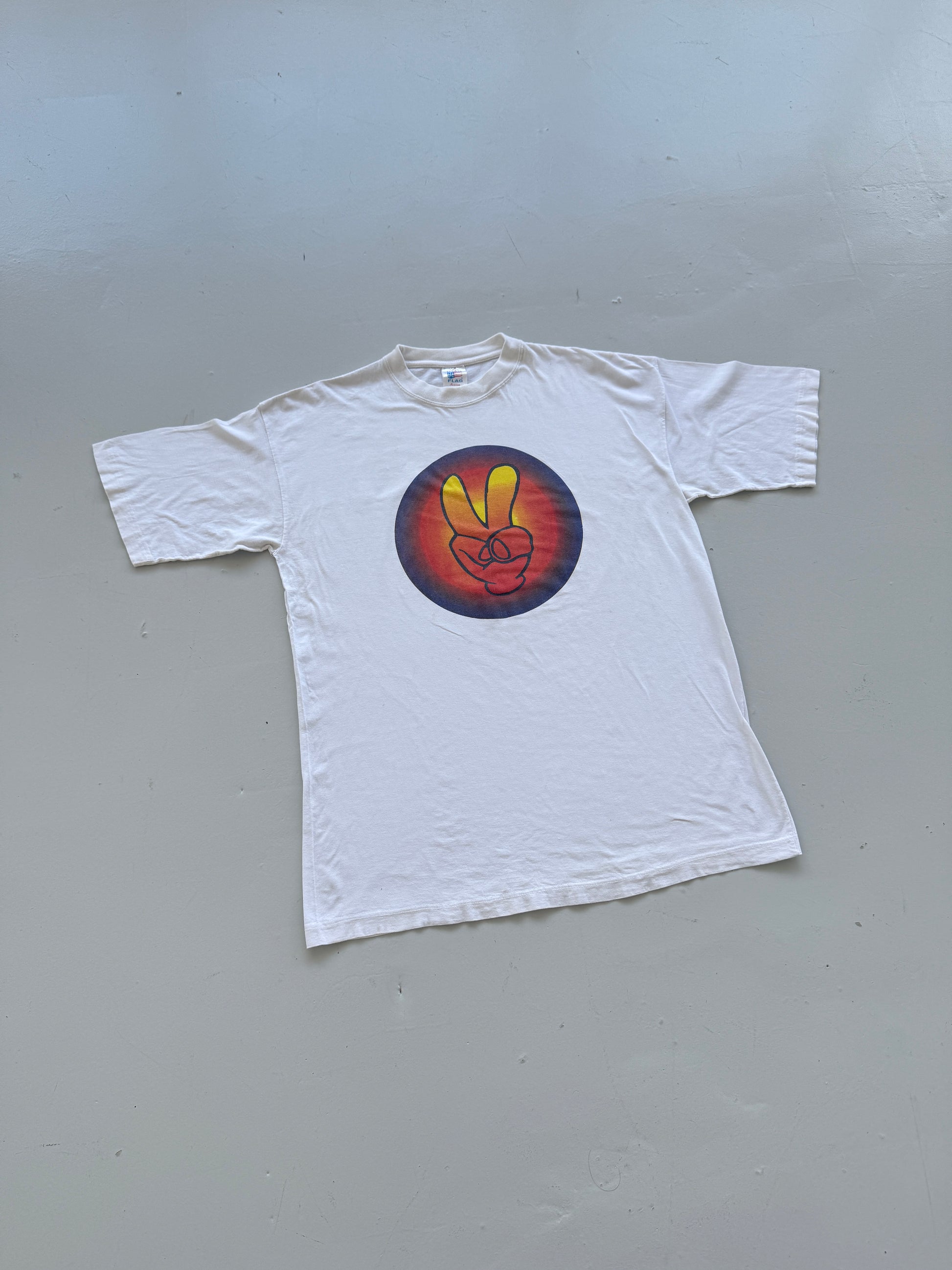 White Peace 90's Vintage Graphic T-Shirt - Large