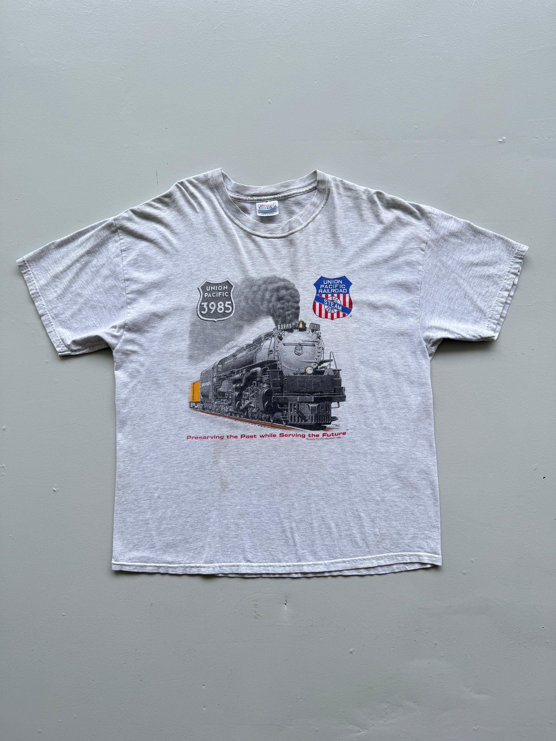 Grey Union Pacific 00's Vintage Train Graphic T-Shirt - XL