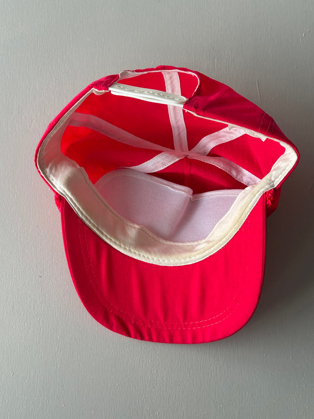 Red World Dairy Expo 1998 Vintage SnapBack Trucker Cap