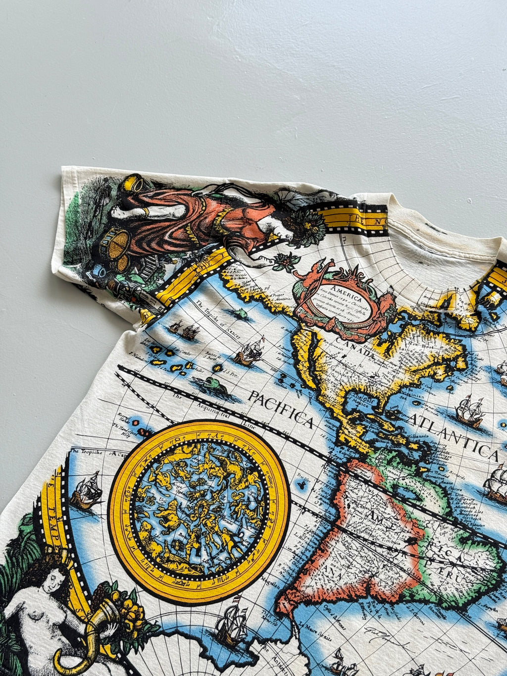 Liquid Blue Atlas 90s Vintage All Over Print Graphic Single Stitch T-Shirt - XL