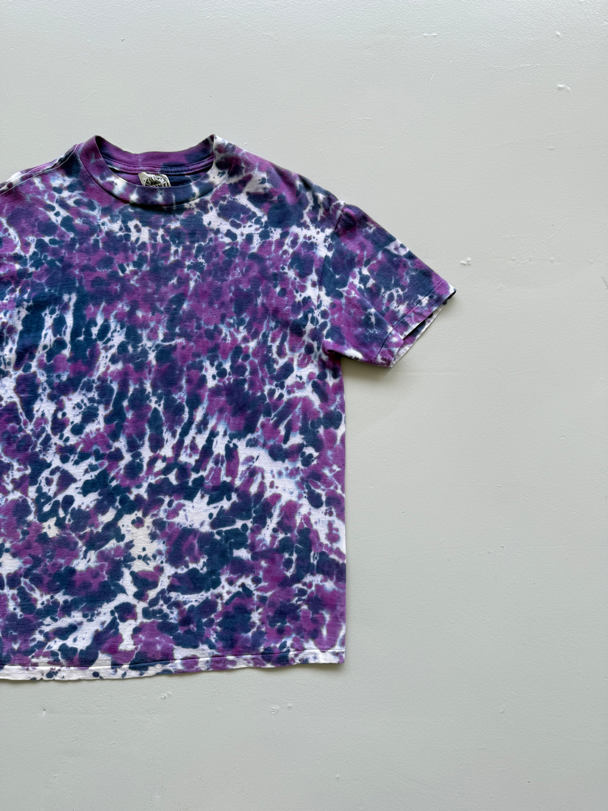 Purple Tie-Dye 90's Vintage Single Stitch Blank T-Shirt - Medium