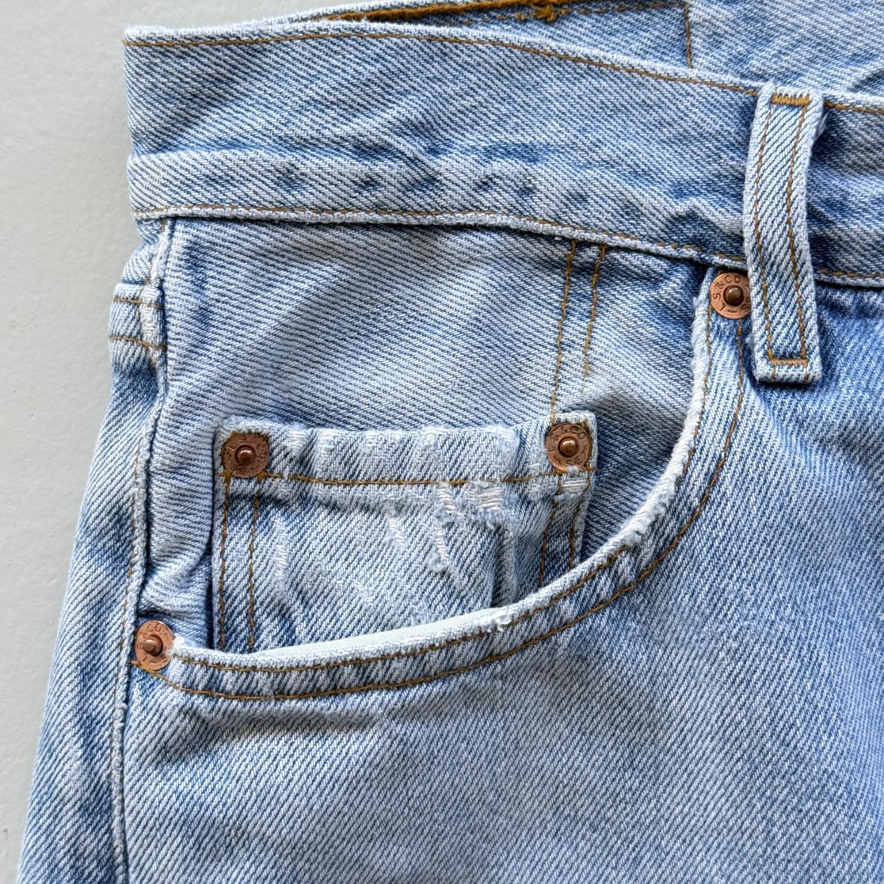 Light Blue Levi's 501 Denim Straight Leg 90's Vintage Jeans - 31” x 28”